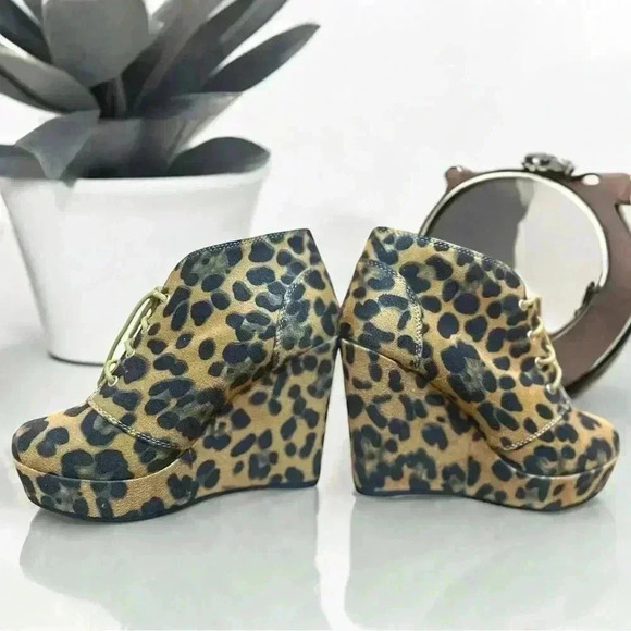 072 Bella Marie | NWOT Black Brown Leopard Print Shoes - Bold & Elegant (Size 6) - Picture 5 of 10